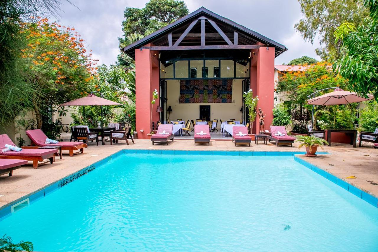Hibiscus House Gambia Ξενοδοχείο Brufut Εξωτερικό φωτογραφία