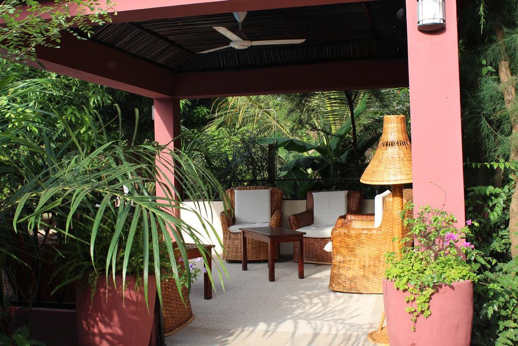 Hibiscus House Gambia Ξενοδοχείο Brufut Εξωτερικό φωτογραφία
