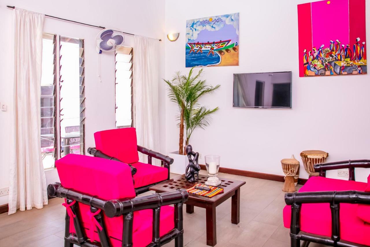 Hibiscus House Gambia Ξενοδοχείο Brufut Εξωτερικό φωτογραφία